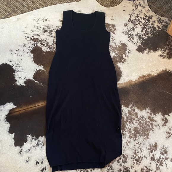 Kindred Bravely Elegant Black Midi Dress - Picture 1 of 5